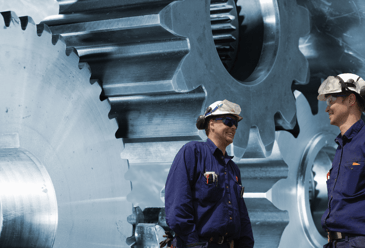 Someone understanding the core elements of mechanical power transmission 